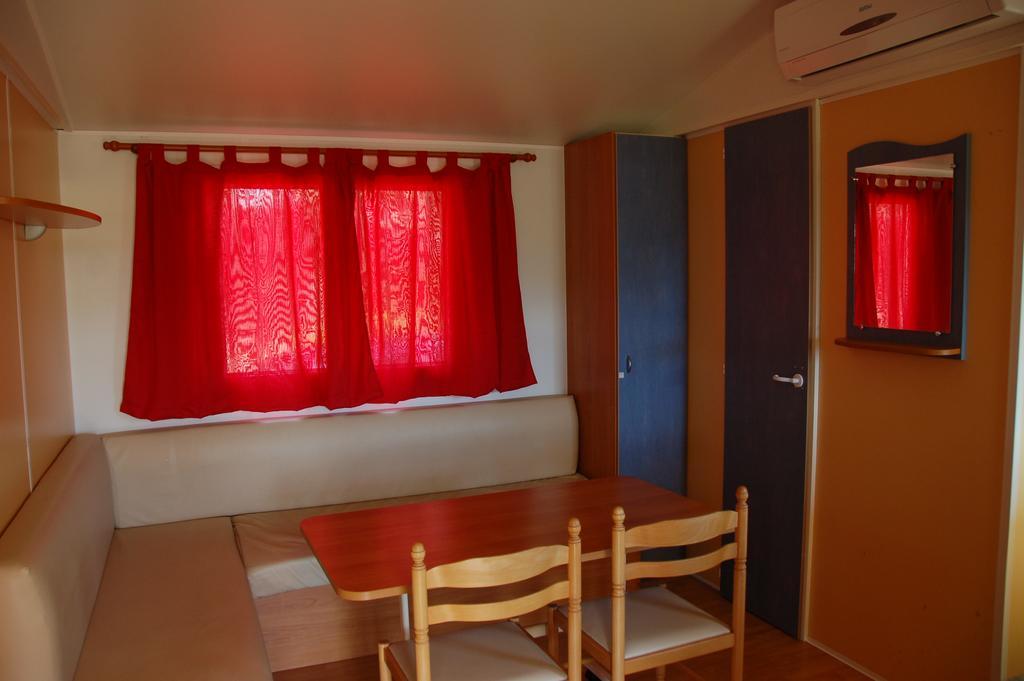 Camping Terra Alta Bot Exterior foto